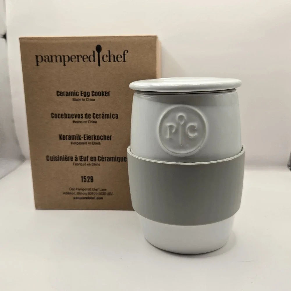 Pampered Chef Ceramic Egg Cooker #1529 – In the‎ Box - Microwave Cake/Muffins